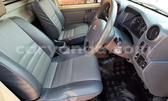 Nunua Ilio tumika Toyota Land Cruiser Beige Gari ndani ya Blantyre nchini Malawi Nunua Ilio tumika Toyota Land Cruiser Beige Gari ndani ya Blantyre nchini Malawi
