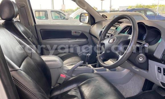Buy Used Toyota Hilux Silver Car in Import - Dubai in Malawi Buy Used Toyota Hilux Silver Car in Import - Dubai in Malawi