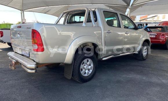 Buy Used Toyota Hilux Silver Car in Import - Dubai in Malawi Buy Used Toyota Hilux Silver Car in Import - Dubai in Malawi