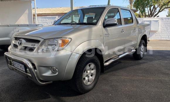Buy Used Toyota Hilux Silver Car in Import - Dubai in Malawi Buy Used Toyota Hilux Silver Car in Import - Dubai in Malawi