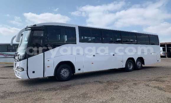 Nunua Ilio tumika Man Silent White Lori ndani ya Blantyre nchini Malawi Nunua Ilio tumika Man Silent White Lori ndani ya Blantyre nchini Malawi