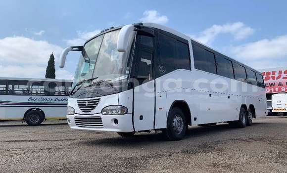 Nunua Ilio tumika Man Silent White Lori ndani ya Blantyre nchini Malawi Nunua Ilio tumika Man Silent White Lori ndani ya Blantyre nchini Malawi