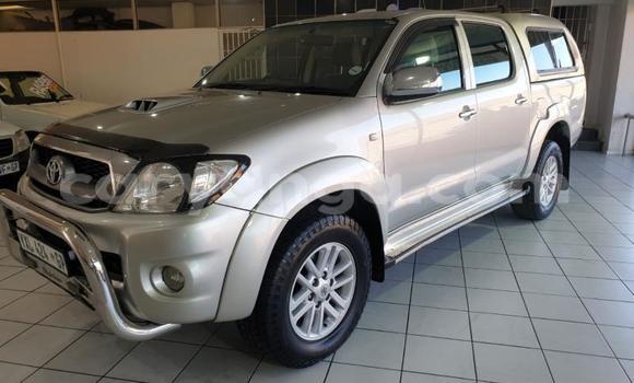 Nunua Ilio tumika Toyota Hilux Silver Gari ndani ya Blantyre nchini Malawi Nunua Ilio tumika Toyota Hilux Silver Gari ndani ya Blantyre nchini Malawi