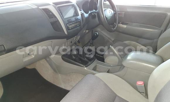 Nunua Ilio tumika Toyota Hilux Silver Gari ndani ya Blantyre nchini Malawi Nunua Ilio tumika Toyota Hilux Silver Gari ndani ya Blantyre nchini Malawi