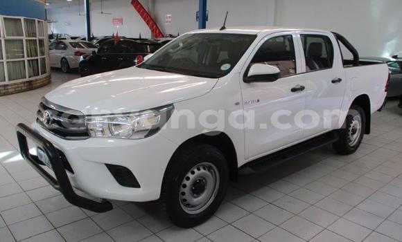 Nunua Ilio tumika Toyota Hilux White Gari ndani ya Blantyre nchini Malawi Nunua Ilio tumika Toyota Hilux White Gari ndani ya Blantyre nchini Malawi