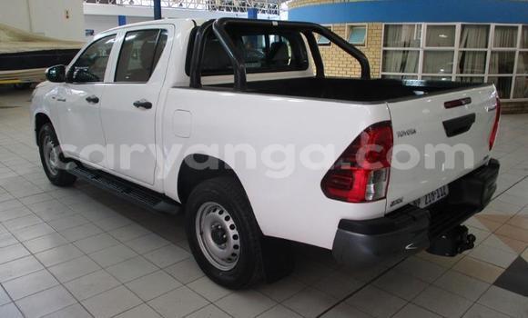 Nunua Ilio tumika Toyota Hilux White Gari ndani ya Blantyre nchini Malawi Nunua Ilio tumika Toyota Hilux White Gari ndani ya Blantyre nchini Malawi