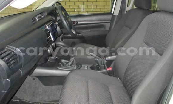 Nunua Ilio tumika Toyota Hilux White Gari ndani ya Blantyre nchini Malawi Nunua Ilio tumika Toyota Hilux White Gari ndani ya Blantyre nchini Malawi