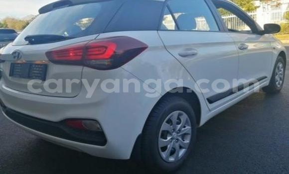 Buy Used Hyundai i20 White Car in Lilongwe in Malawi Buy Used Hyundai i20 White Car in Lilongwe in Malawi