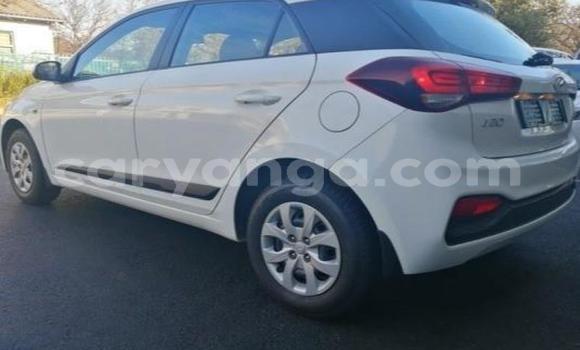 Buy Used Hyundai i20 White Car in Lilongwe in Malawi Buy Used Hyundai i20 White Car in Lilongwe in Malawi