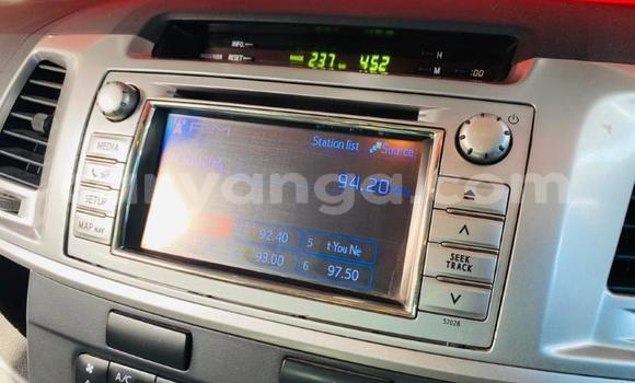 Buy Used Toyota Hilux White Car in Import - Dubai in Malawi Buy Used Toyota Hilux White Car in Import - Dubai in Malawi