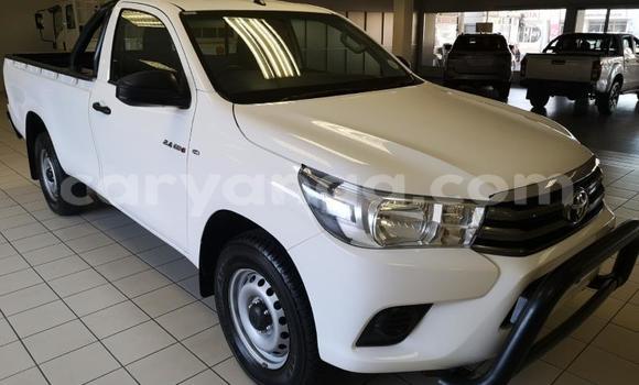 Buy Used Toyota Hilux White Car in Import - Dubai in Malawi Buy Used Toyota Hilux White Car in Import - Dubai in Malawi