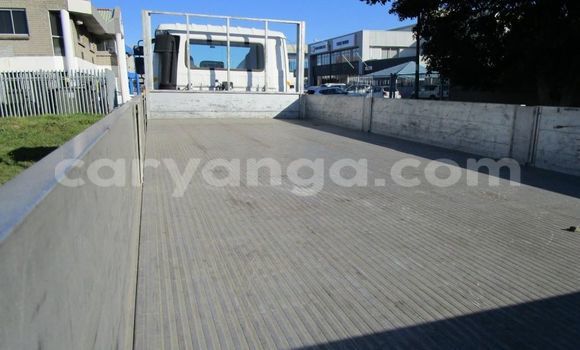 Buy Used Nissan UD White Truck in Livingstonia in Karonga Buy Used Nissan UD White Truck in Livingstonia in Karonga