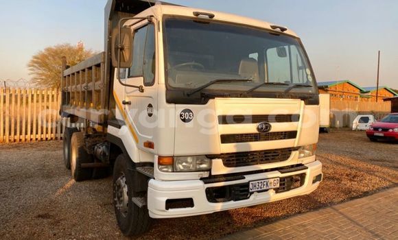 Buy Used Nissan UD White Truck in Livingstonia in Karonga Buy Used Nissan UD White Truck in Livingstonia in Karonga