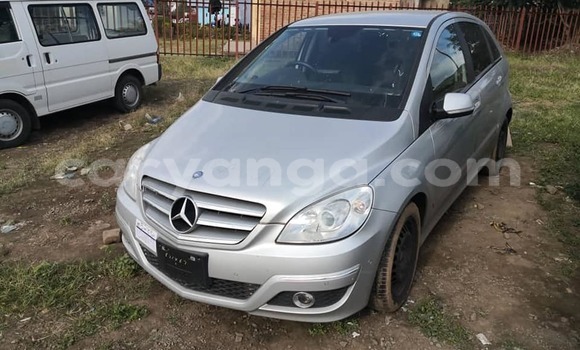 Buy Used Mercedes‒Benz B-klasse Silver Car in Blantyre in Malawi Buy Used Mercedes‒Benz B-klasse Silver Car in Blantyre in Malawi