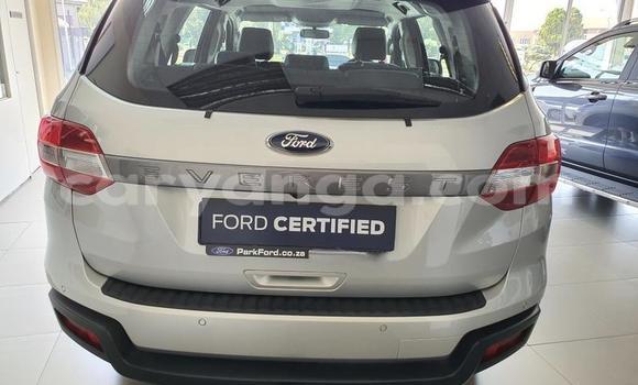 Nunua Ilio tumika Ford Everest White Gari ndani ya Blantyre nchini Malawi Nunua Ilio tumika Ford Everest White Gari ndani ya Blantyre nchini Malawi