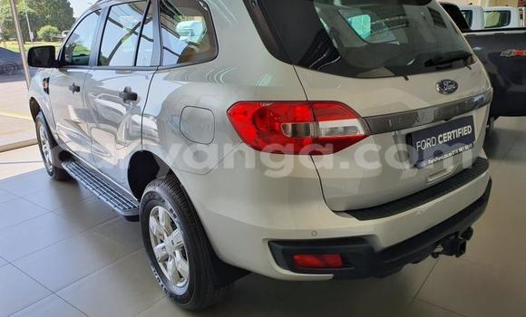 Nunua Ilio tumika Ford Everest White Gari ndani ya Blantyre nchini Malawi Nunua Ilio tumika Ford Everest White Gari ndani ya Blantyre nchini Malawi