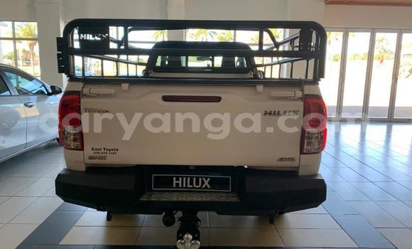 Nunua Ilio tumika Toyota Hilux White Gari ndani ya Blantyre nchini Malawi Nunua Ilio tumika Toyota Hilux White Gari ndani ya Blantyre nchini Malawi