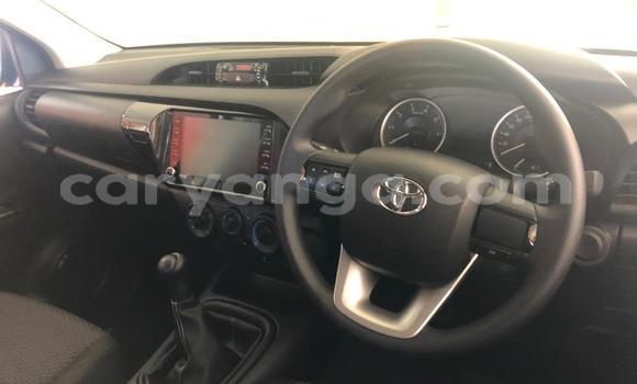 Nunua Ilio tumika Toyota Hilux White Gari ndani ya Blantyre nchini Malawi Nunua Ilio tumika Toyota Hilux White Gari ndani ya Blantyre nchini Malawi