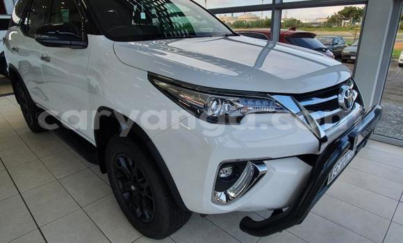 Nunua Ilio tumika Toyota Fortuner White Gari ndani ya Blantyre nchini Malawi Nunua Ilio tumika Toyota Fortuner White Gari ndani ya Blantyre nchini Malawi