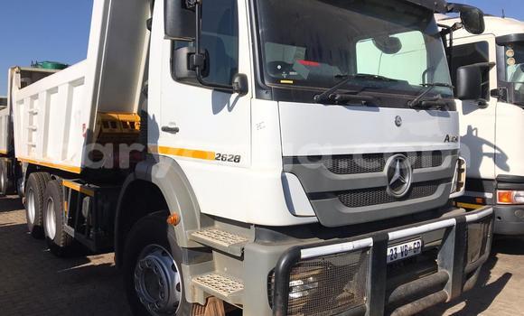 Buy Used Mercedes‒Benz Tipper White Truck in Ntcheu in Ntcheu