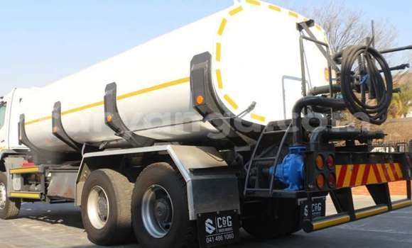 Nunua Ilio tumika Mercedes‒Benz 2628 Silver Lori ndani ya Blantyre nchini Malawi Nunua Ilio tumika Mercedes‒Benz 2628 Silver Lori ndani ya Blantyre nchini Malawi