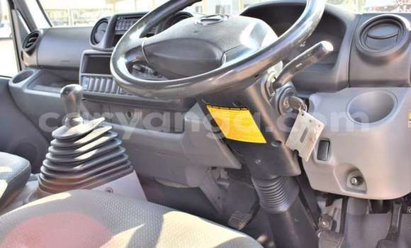 Nunua Ilio tumika Hino 300 Series White Lori ndani ya Blantyre nchini Malawi Nunua Ilio tumika Hino 300 Series White Lori ndani ya Blantyre nchini Malawi