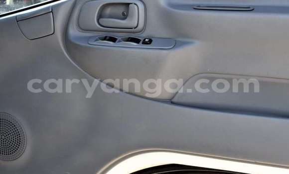 Nunua Ilio tumika Hino 300 Series White Lori ndani ya Blantyre nchini Malawi Nunua Ilio tumika Hino 300 Series White Lori ndani ya Blantyre nchini Malawi