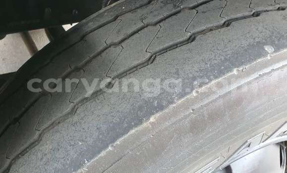 Nunua Ilio tumika Caterpillar 120 White Lori ndani ya Blantyre nchini Malawi Nunua Ilio tumika Caterpillar 120 White Lori ndani ya Blantyre nchini Malawi