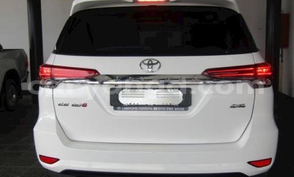 Buy Used Toyota Fortuner White Car in Lilongwe in Malawi Buy Used Toyota Fortuner White Car in Lilongwe in Malawi