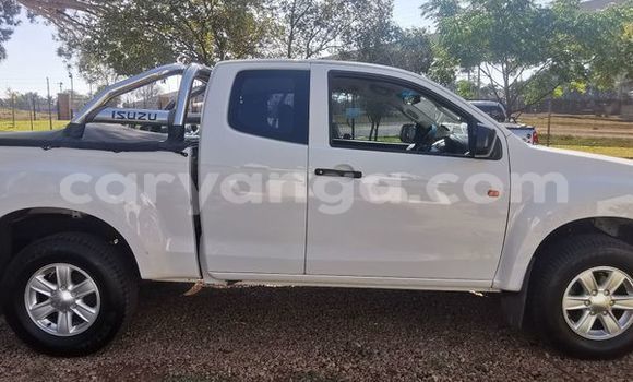 Buy Used Isuzu KB White Car in Blantyre in Malawi Buy Used Isuzu KB White Car in Blantyre in Malawi
