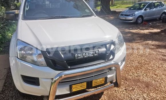 Buy Used Isuzu KB White Car in Blantyre in Malawi Buy Used Isuzu KB White Car in Blantyre in Malawi