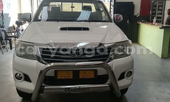 Buy Used Toyota Hilux White Car in Blantyre in Malawi Buy Used Toyota Hilux White Car in Blantyre in Malawi