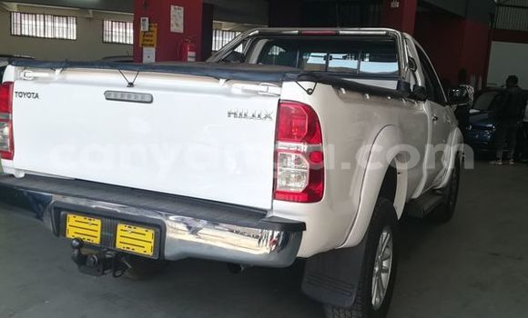 Buy Used Toyota Hilux White Car in Blantyre in Malawi Buy Used Toyota Hilux White Car in Blantyre in Malawi