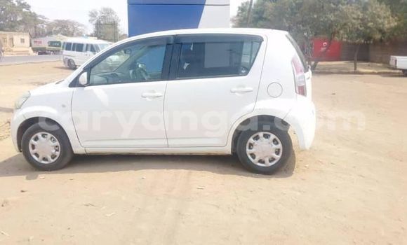 Acheter Occasion Voiture Toyota Passo Blanc à Blantyre, Malawi Acheter Occasion Voiture Toyota Passo Blanc à Blantyre, Malawi