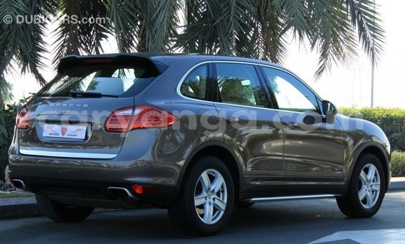 Acheter Import Voiture Porsche Cayenne Marron à Import - Dubai, Malawi Acheter Import Voiture Porsche Cayenne Marron à Import - Dubai, Malawi