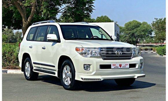 Buy Import Toyota Land Cruiser White Car in Import - Dubai in Malawi Buy Import Toyota Land Cruiser White Car in Import - Dubai in Malawi