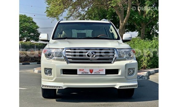 Buy Import Toyota Land Cruiser White Car in Import - Dubai in Malawi Buy Import Toyota Land Cruiser White Car in Import - Dubai in Malawi