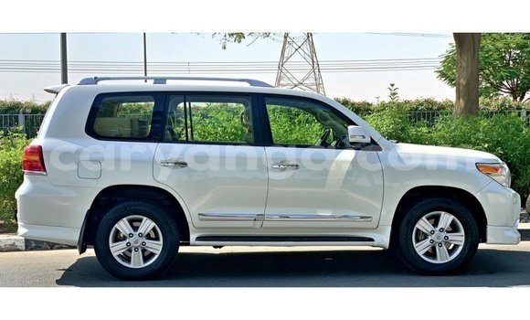 Buy Import Toyota Land Cruiser White Car in Import - Dubai in Malawi Buy Import Toyota Land Cruiser White Car in Import - Dubai in Malawi