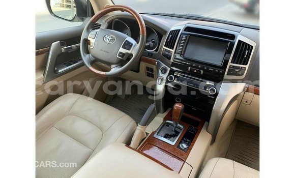 Buy Import Toyota Land Cruiser White Car in Import - Dubai in Malawi Buy Import Toyota Land Cruiser White Car in Import - Dubai in Malawi