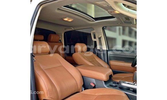 Buy Import Toyota Tundra White Car in Import - Dubai in Malawi Buy Import Toyota Tundra White Car in Import - Dubai in Malawi