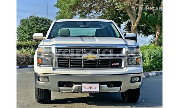 Acheter Import Voiture Chevrolet Silverado Blanc à Import - Dubai, Malawi Acheter Import Voiture Chevrolet Silverado Blanc à Import - Dubai, Malawi
