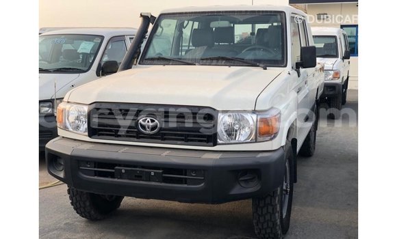 Acheter Import Voiture Toyota Land Cruiser Blanc à Import - Dubai, Malawi Acheter Import Voiture Toyota Land Cruiser Blanc à Import - Dubai, Malawi