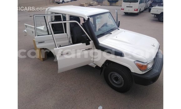 Buy Import Toyota Land Cruiser White Car in Import - Dubai in Malawi Buy Import Toyota Land Cruiser White Car in Import - Dubai in Malawi