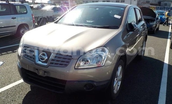 Buy Used Nissan X–Trail Beige Car in Lilongwe in Malawi