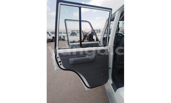 Buy Import Toyota Land Cruiser White Car in Import - Dubai in Malawi Buy Import Toyota Land Cruiser White Car in Import - Dubai in Malawi
