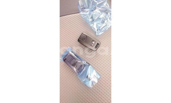 Nunua Imported Toyota Land Cruiser White Gari ndani ya Import - Dubai nchini Malawi Nunua Imported Toyota Land Cruiser White Gari ndani ya Import - Dubai nchini Malawi