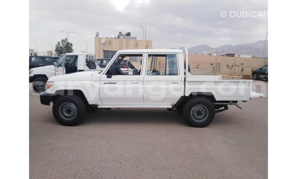 Nunua Imported Toyota Land Cruiser White Gari ndani ya Import - Dubai nchini Malawi Nunua Imported Toyota Land Cruiser White Gari ndani ya Import - Dubai nchini Malawi