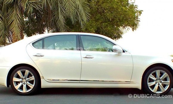 Acheter Import Voiture Lexus LS Blanc à Import - Dubai, Malawi Acheter Import Voiture Lexus LS Blanc à Import - Dubai, Malawi