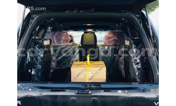 Nunua Imported Toyota Land Cruiser Black Gari ndani ya Import - Dubai nchini Malawi Nunua Imported Toyota Land Cruiser Black Gari ndani ya Import - Dubai nchini Malawi