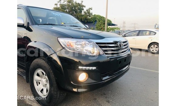 Acheter Import Voiture Toyota Fortuner Noir à Import - Dubai, Malawi Acheter Import Voiture Toyota Fortuner Noir à Import - Dubai, Malawi